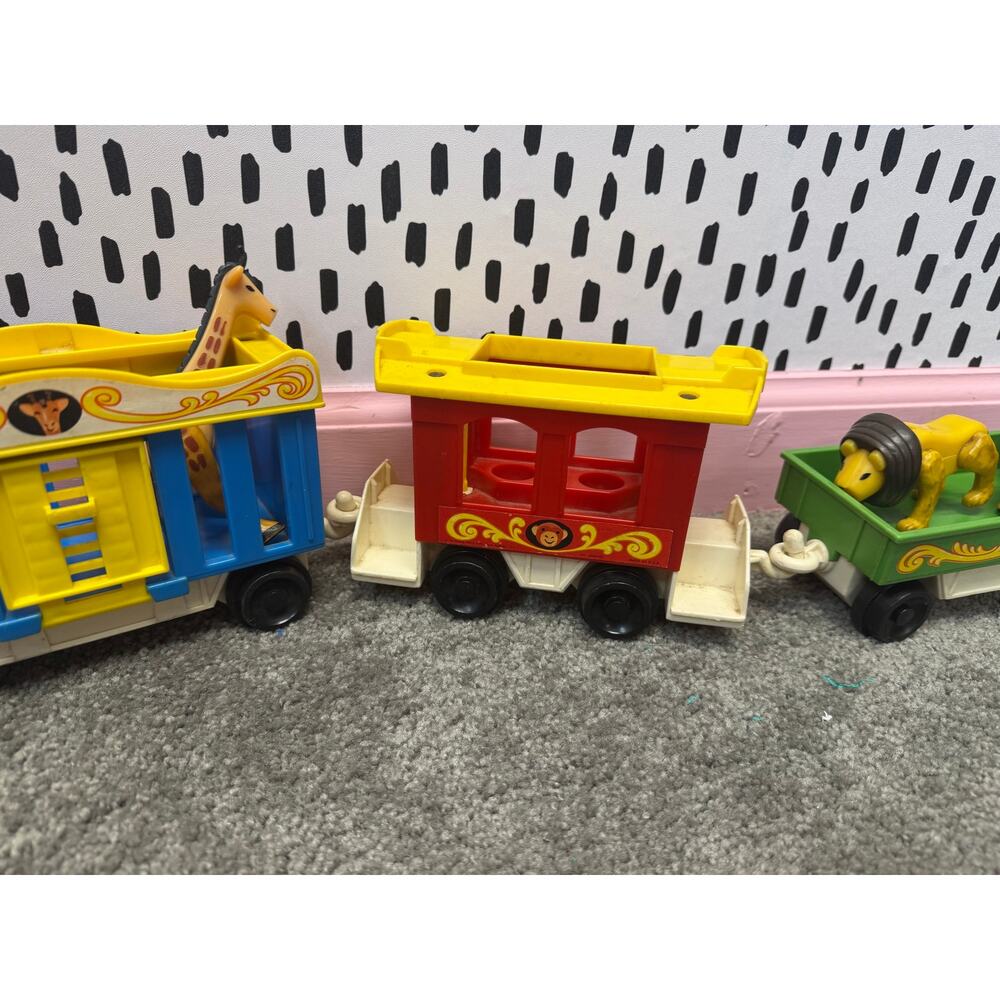 Fisher Price Little People vintage Circus Train 7 pieces Locomotive Caboose 991 - Picture 4 of 9
